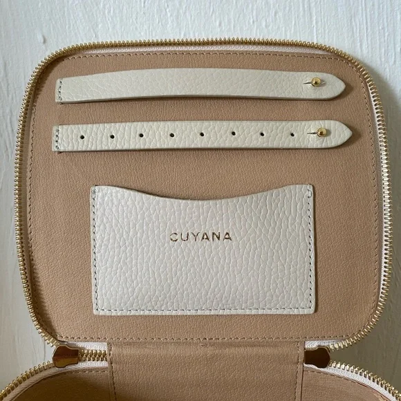 Cuyana Jewelry Case - Picture 7 of 8
